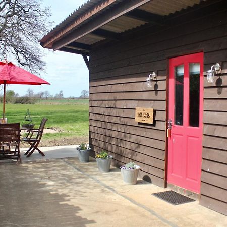 The Little Stable Hotel Corby Bagian luar foto